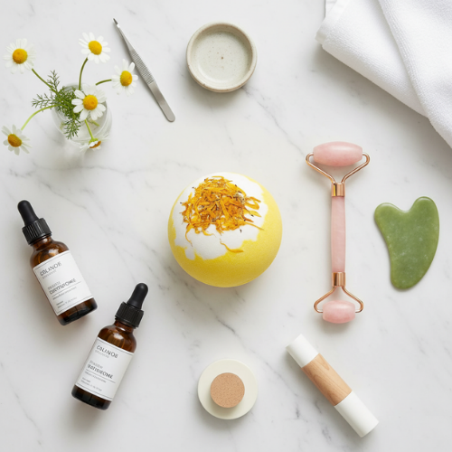 bombe de bain moussant camomille avec un gua sha et des huiles