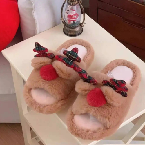 pantoufle noel reine sur un comptoir