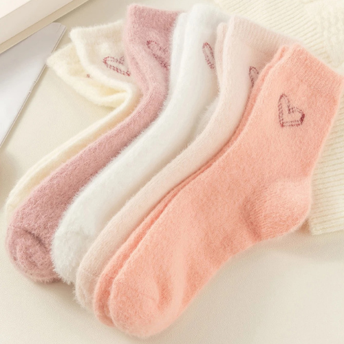 chaussettes pour femme coeur brodées