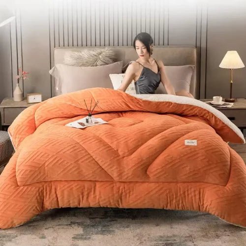 femme assise sur la couverture lourde large
