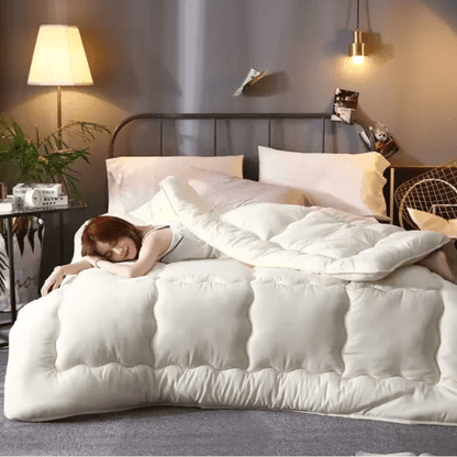 femme se reposant dans la couverture lestée adulte 220x240 cm blanche