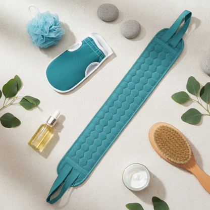 gant exfoliant corps complet 3-en-1 sur un comptoir