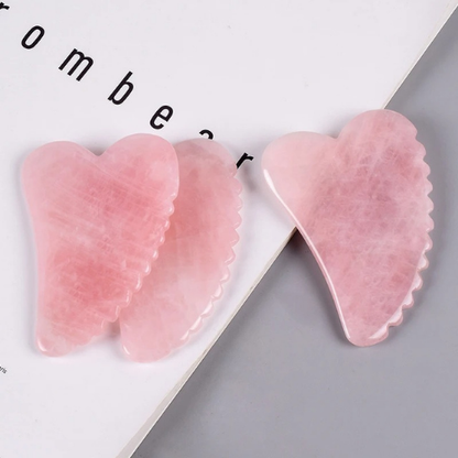 gua sha quartz rose avec bosses effet liftant